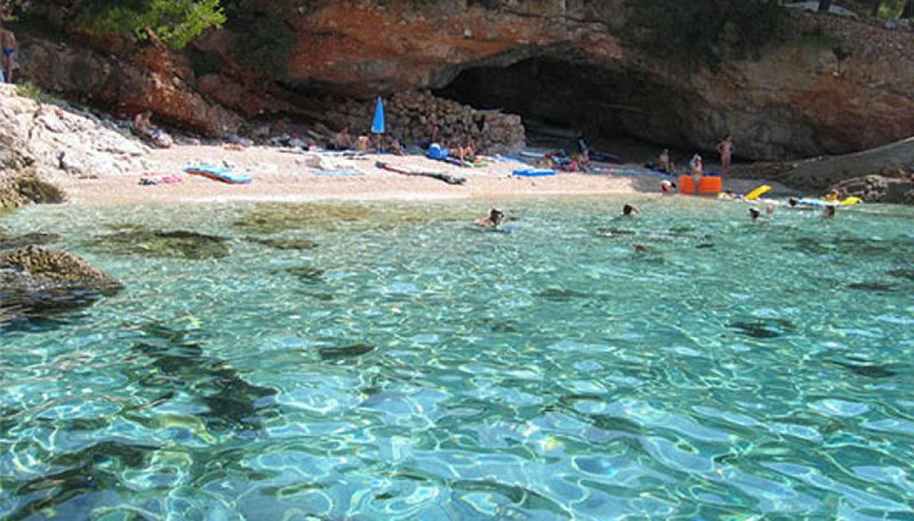 Divja Vela - island Hvar