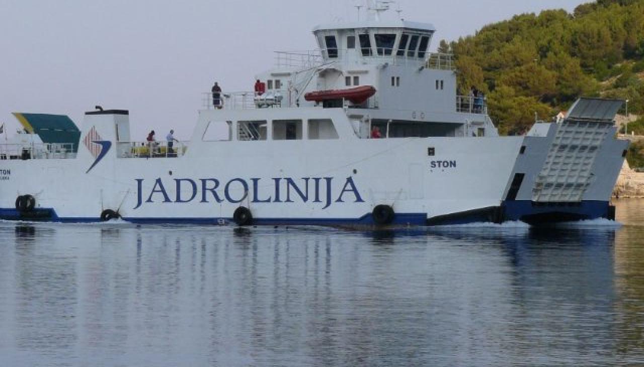 ferry - Drvenik - Sucuraj