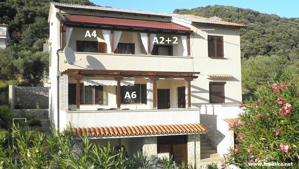 Apartments Supetarska Draga 