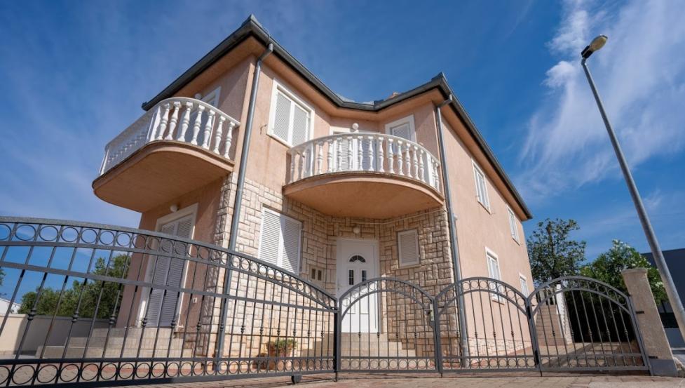 Apartmanok Sv. Filip i Jakov