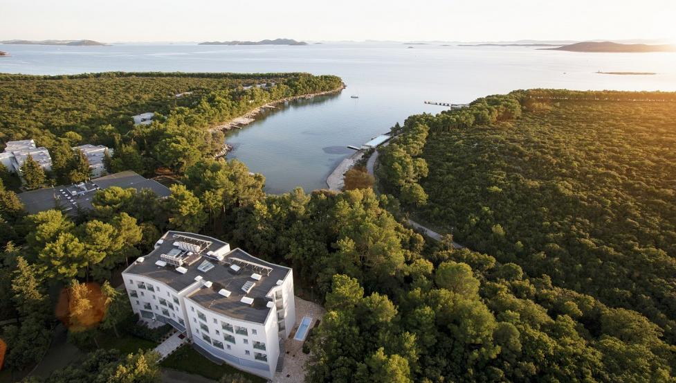 Crvena Luka Hotel & Resort                     