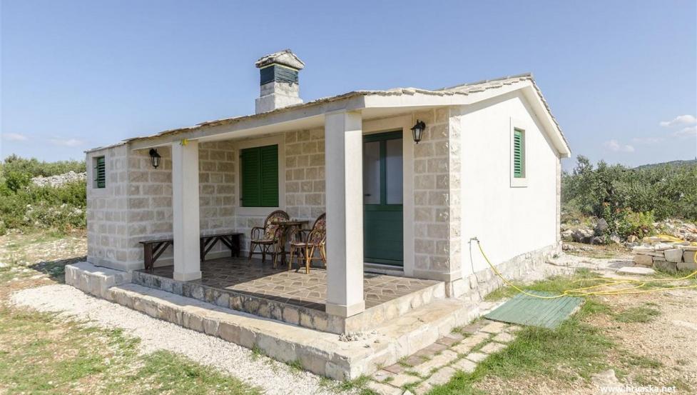 House Zastup - C2 - island Brac