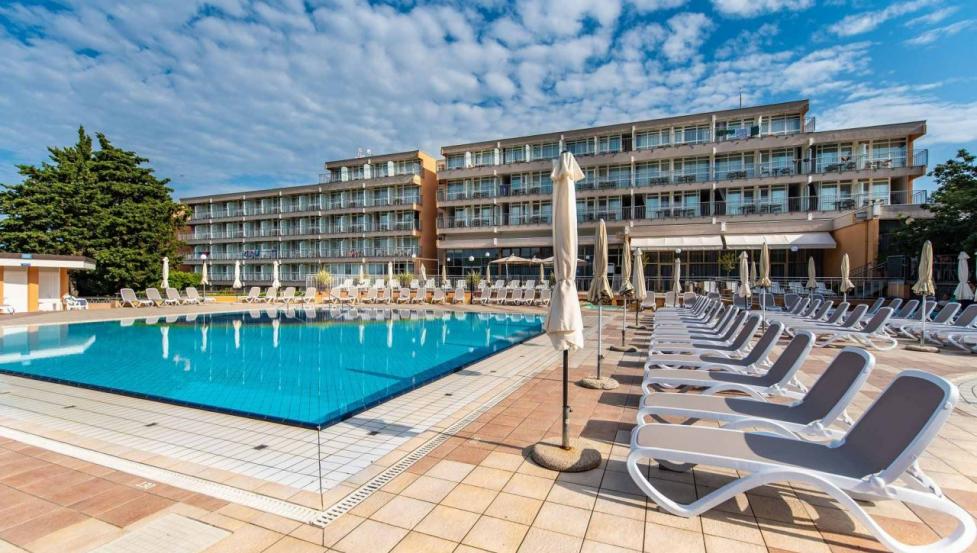 Hotel Holiday  