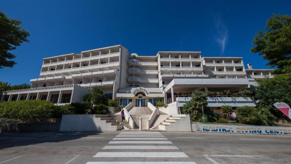 Hotel Issa 