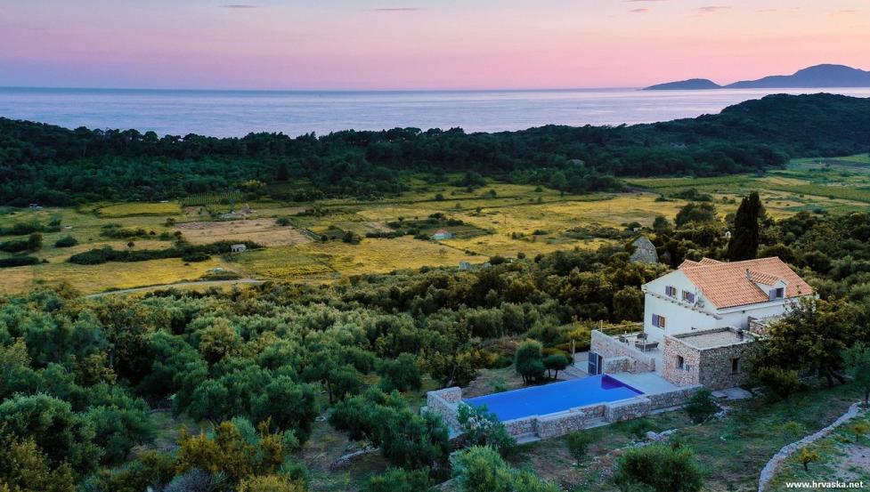 Villa Elaphita 
