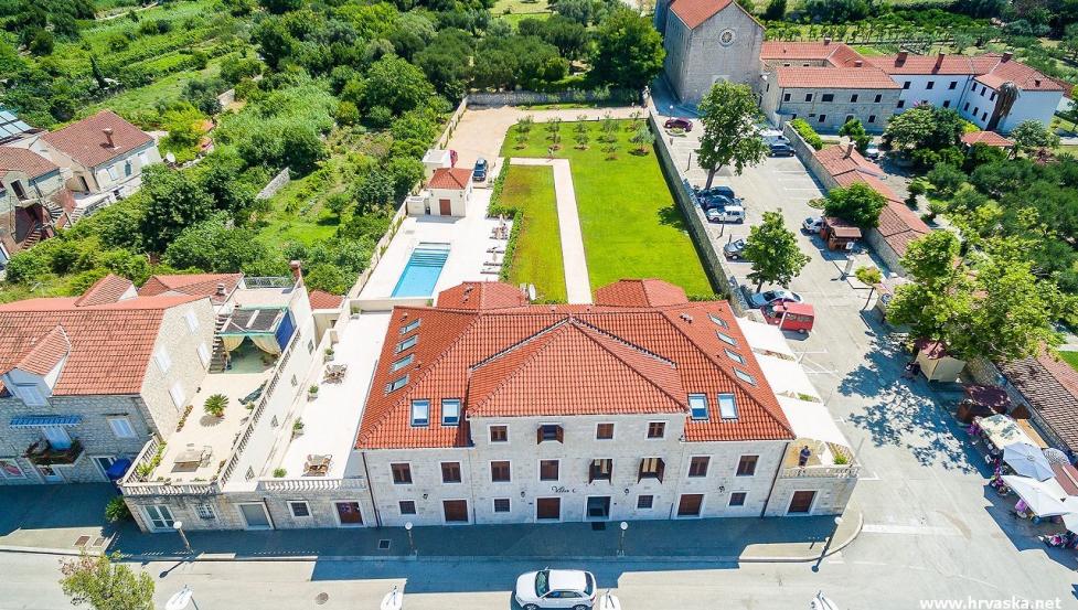 Apartmaji Vila Slano 
